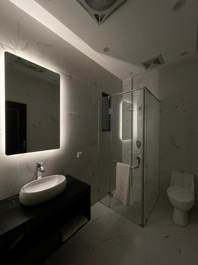 Villa Vista Islamabad Bagian luar foto