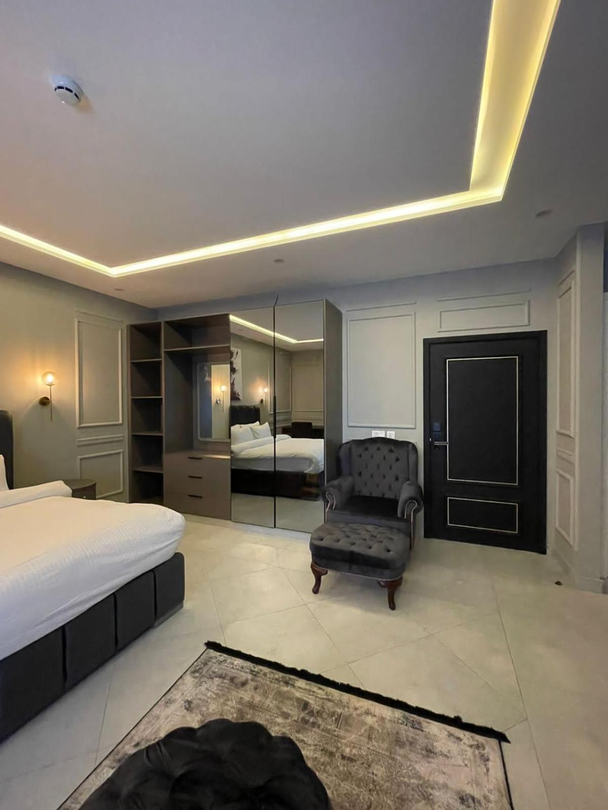 Villa Vista Islamabad Bagian luar foto